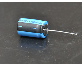 4700µF 16V Electrolytic Capacitor